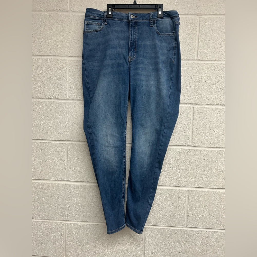 Old Navy FitsYou 3-Sizes-in-1 Extra High-Waisted Rockstar Super-Skinny Jeans